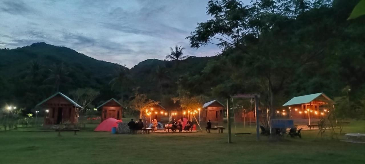 Beach Camp Lombok Sekotong Exterior foto